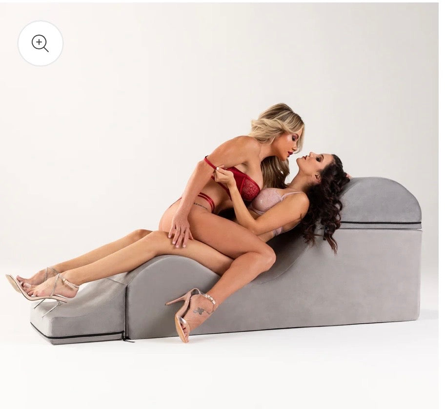 Love Chaise